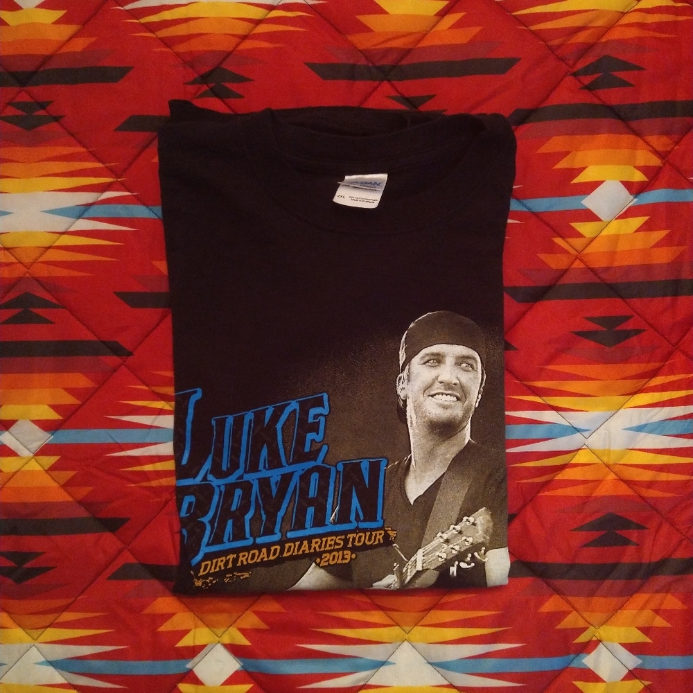 Luke Bryan 2013 XXL black tour tee